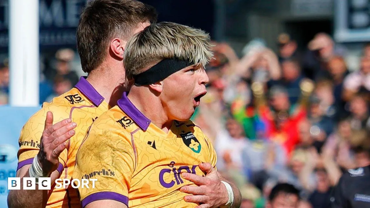 Northampton เบียดคว้าชัยเหนือ Exeter ในช่วงนาทีสุดท้ายอย่างสุดระทึก
