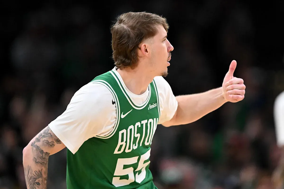 Baylor Scheierman: จากม้านั่งสำรองสู่บทบาท ‘ฮีโร่ที่ไม่มีใครคาดคิด’ ในสมรภูมิเพลย์ออฟของ Celtics
