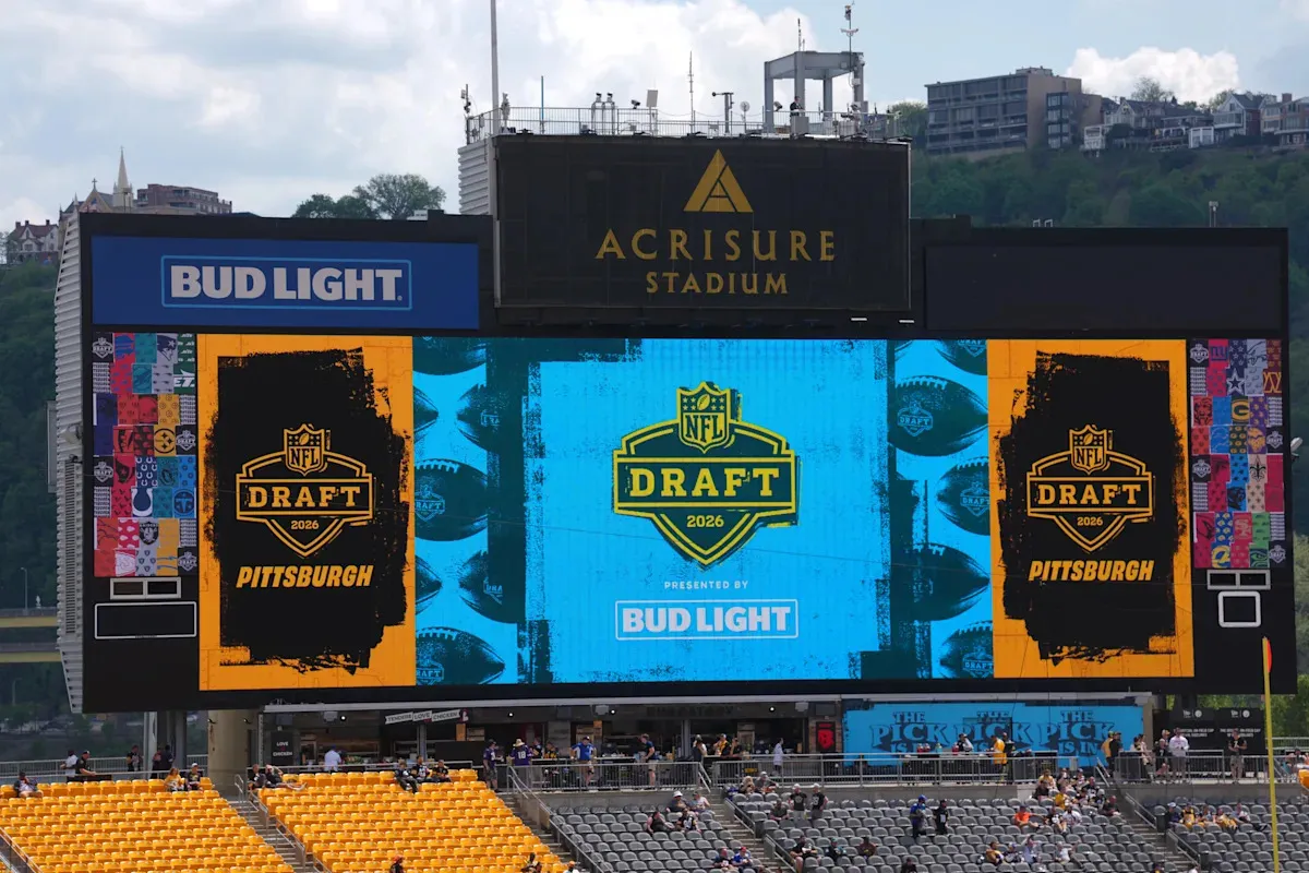 นาฏกรรมแห่งกลศาสตร์: วิพากษ์ผล NFL Draft 2026 วันที่ 2 — เมื่อพิมพ์เขียวถูกขีดเขียนด้วยแรงปะทะ