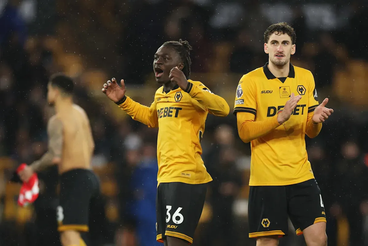 จัดทัพ Wolves บุก Leeds United: เมื่อความหวังริบหรี่พอๆ กับค่าไฟสิ้นเดือน