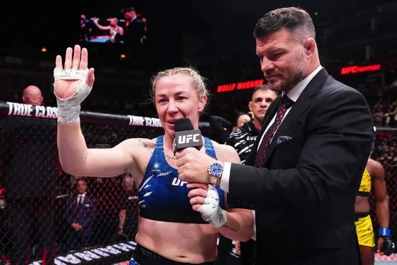 กลิ่นสาบสังเวียนที่ Liverpool: Molly McCann กับชัยชนะที่แลกมาด้วยลมหายใจ และเงาของ Paddy Pimblett