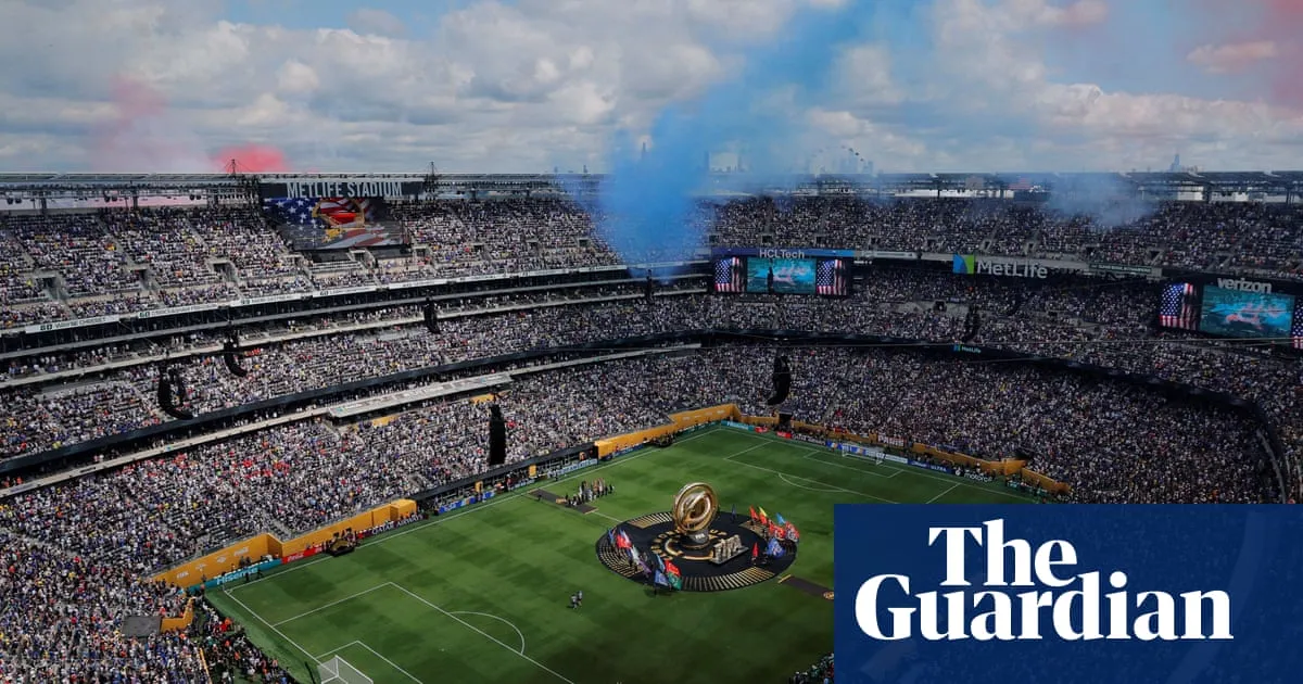 ความล้มเหลวเชิงโครงสร้าง: FIFA และวิกฤตแรงเสียดทานราคาตั๋วรถไฟ World Cup