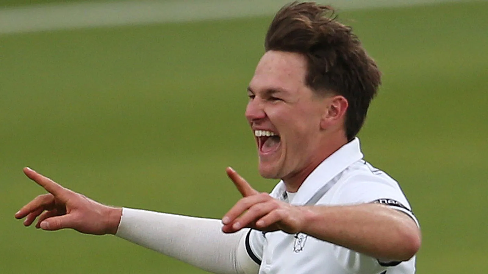 Sonny Baker ปล่อยของ! กัปตัน Ben Brown อวยยศ 'เพดานบินสูงลิ่ว' ลุ้นตั๋วทีมชาติ England ชุดขาว