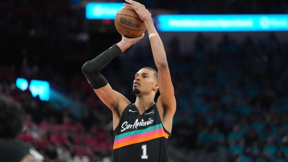 สงครามชิงความได้เปรียบ: Spurs บุกถิ่น Timberwolves เดิมพันเกม 3 ที่จะเปลี่ยนโชคชะตาเพลย์ออฟ