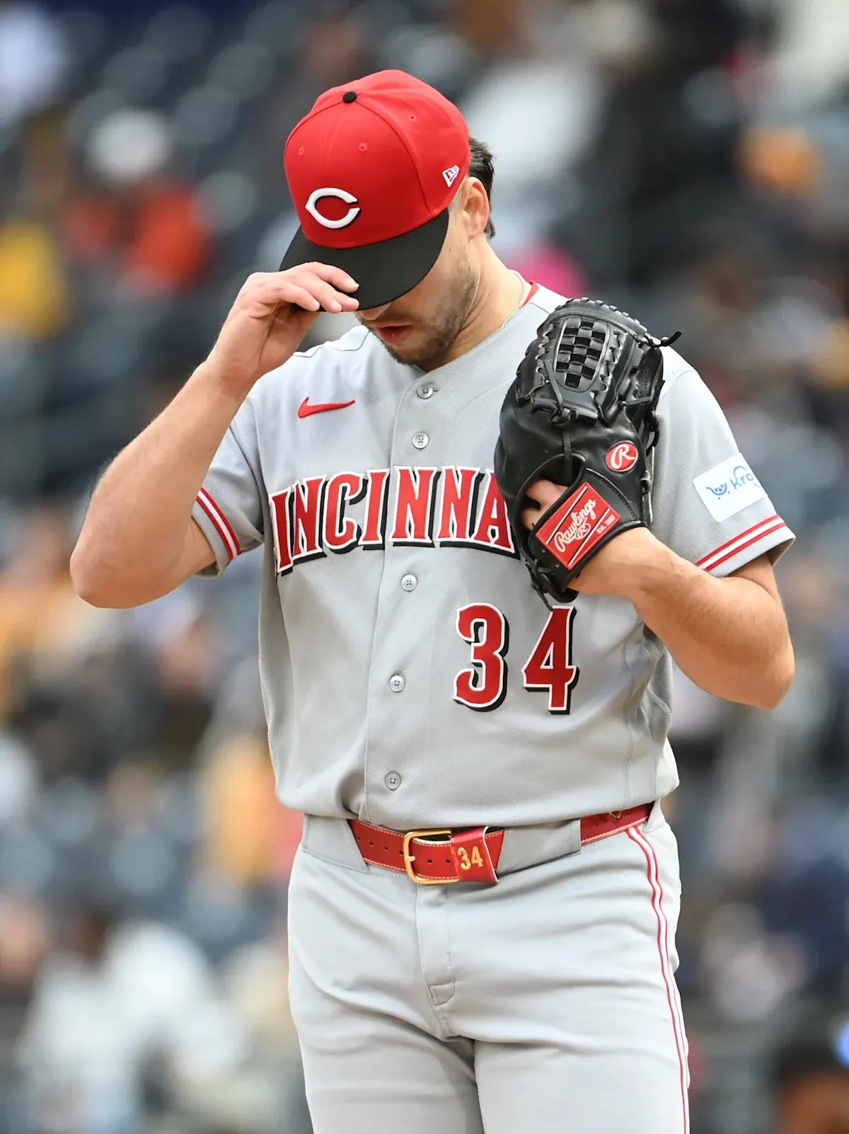 โศกนาฏกรรมแห่งการล่มสลาย: เมื่อ Cincinnati Reds ปล่อย 'ดาวเคราะห์เย็บตะเข็บ' หลุดลอยจนสร้างสถิติอัปยศใน MLB