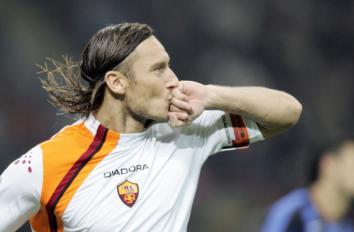 Braida เปิดใจ: Milan พลาดมหันต์ปล่อย Vieira แต่ถ้า Totti ยอมมาคงคว้า Ballon d’Or ไปแล้ว!