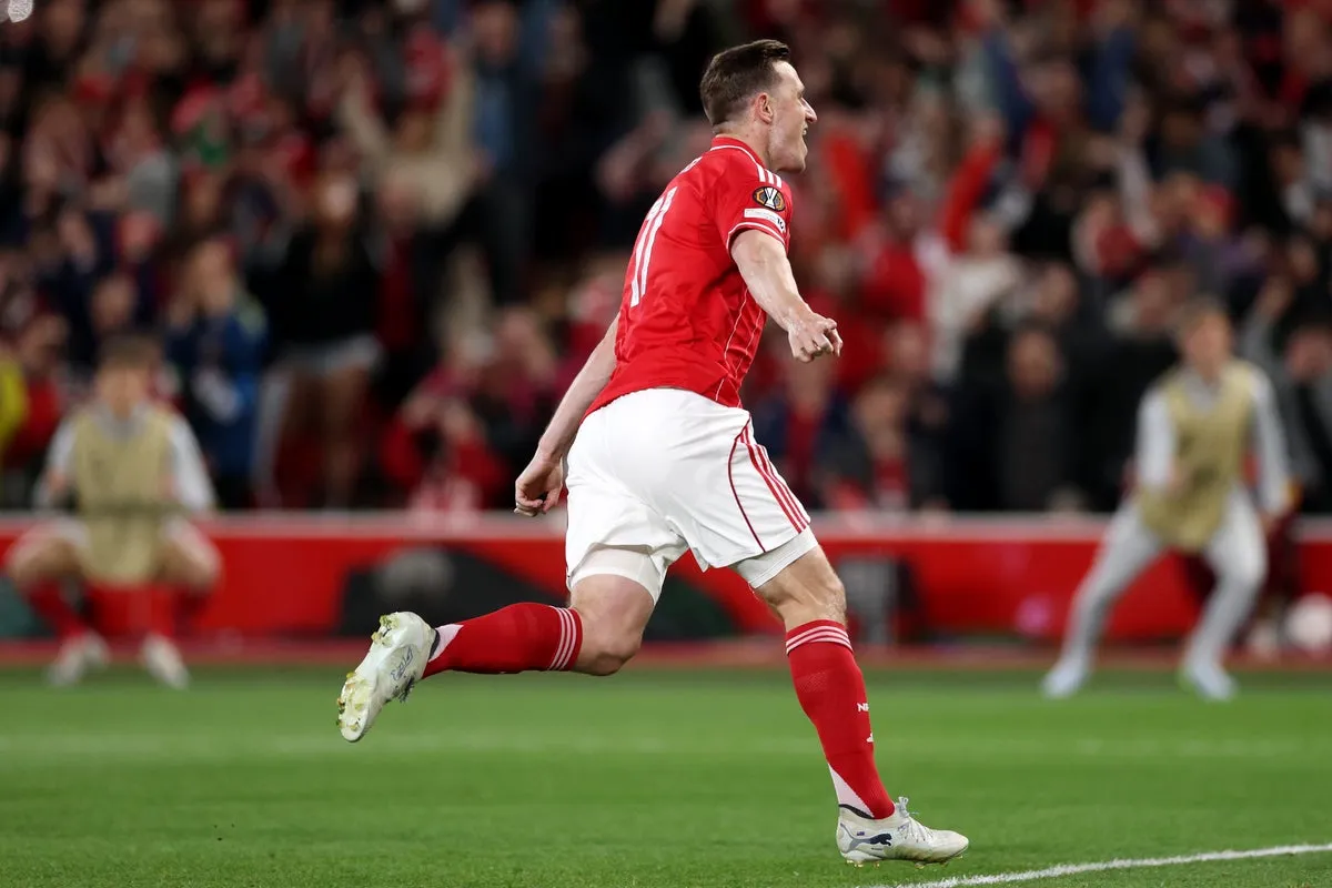 Chris Wood ตะบันโทษพา Nottingham Forest เฉือน Aston Villa ตุนความได้เปรียบตัดเชือก Europa League