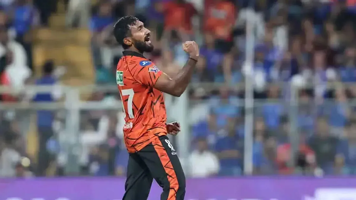 แซงทางโค้ง! Eshan Malinga สลัดรักอันดับสอง ผงาดครอง Purple Cap เบียด Bhuvneshwar Kumar ตกบัลลังก์