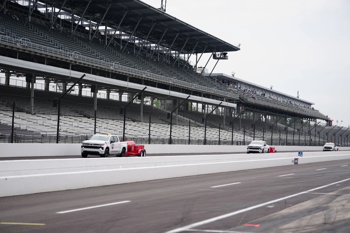 ฝนเทกระจาด! Indy 500 ปรับแผนด่วน เลื่อนคัดเลือกไปวันอาทิตย์ พร้อมหั่นฟอร์แมตใหม่แบบสับ