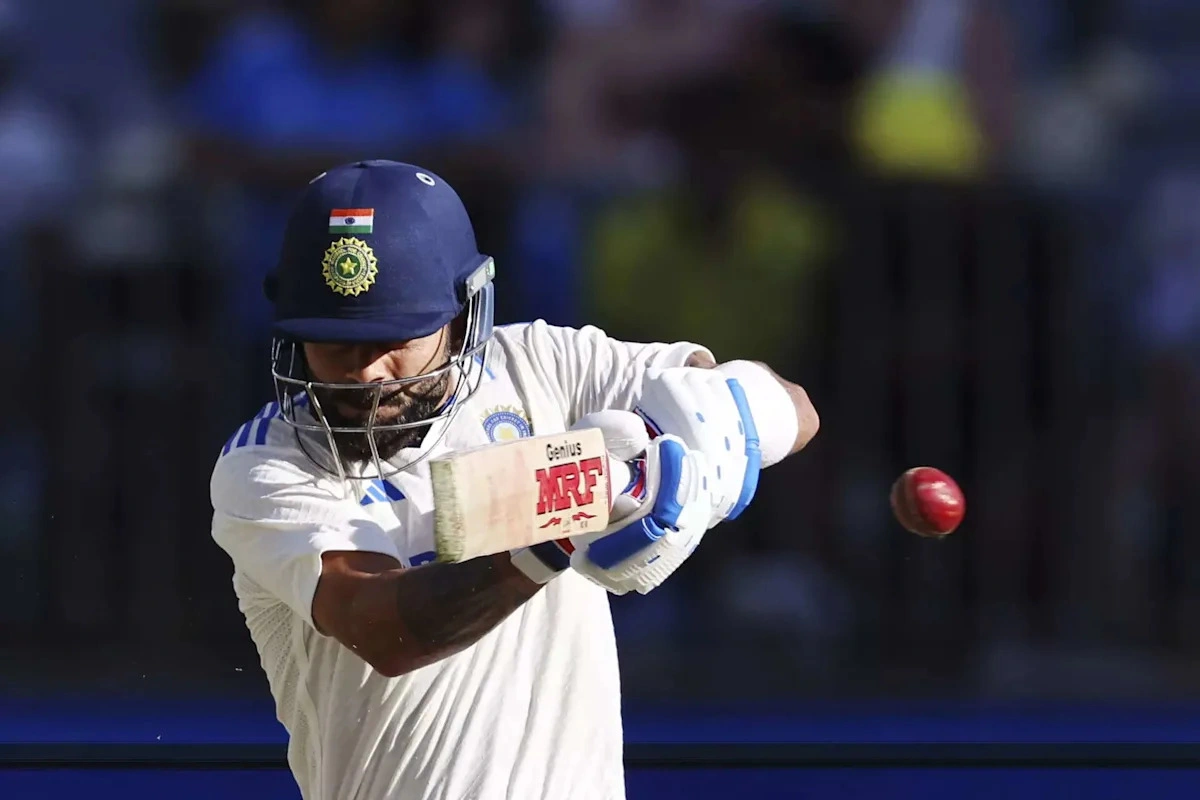 การหวนคืนของราชา? แฟนคลับคลั่งหลังโค้ชคู่ใจ Virat Kohli ทิ้งปริศนา 'รอดูว่าจะเกิดอะไรขึ้น'