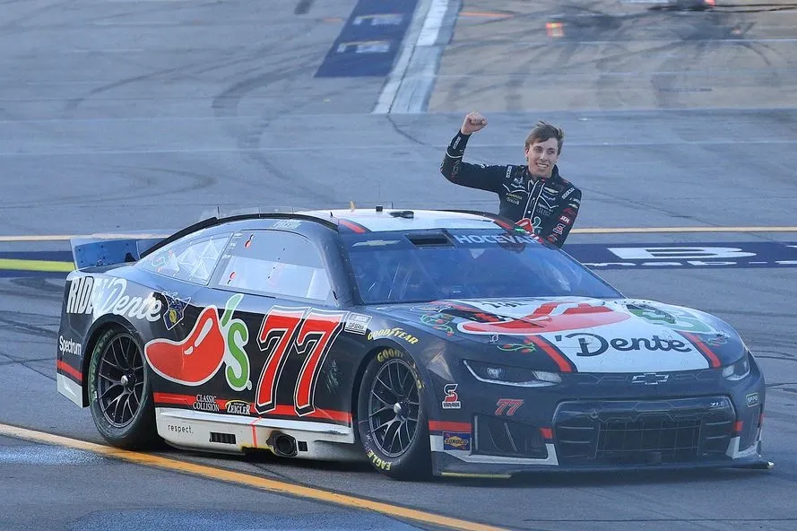 Carson Hocevar ผลิบานกลาง Talladega: ชัยชนะครั้งแรกและการเฉลิมฉลองเยี่ยงพายุฤดูร้อน