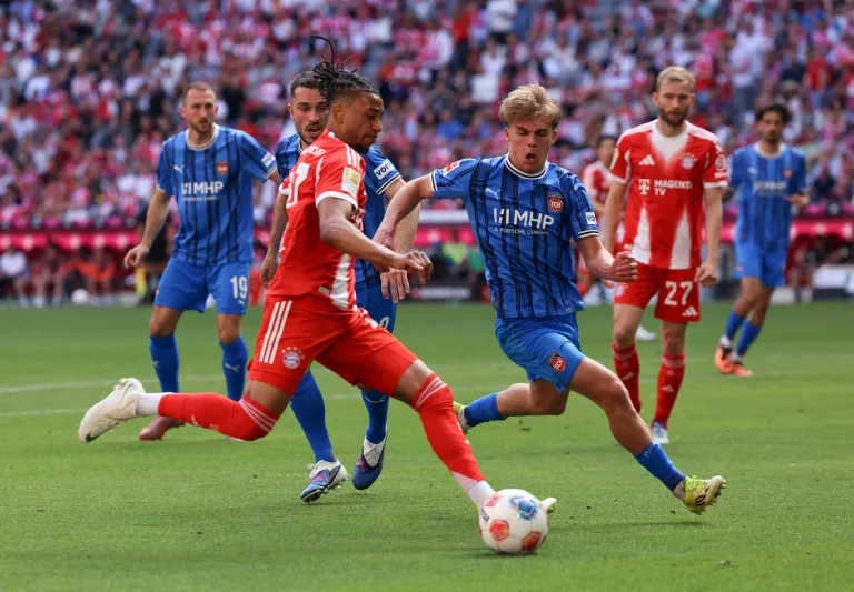 เงาหม่นที่ Allianz Arena: Bayern Munich กับลมหายใจที่พะวงถึงปารีส