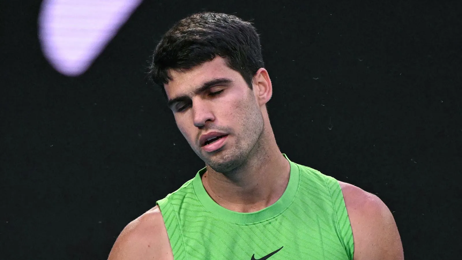 Carlos Alcaraz ถอนตัวจากรายการ Barcelona Open หลังอาการบาดเจ็บข้อมือคุกคาม กระทบแผนป้องกันแชมป์ French Open