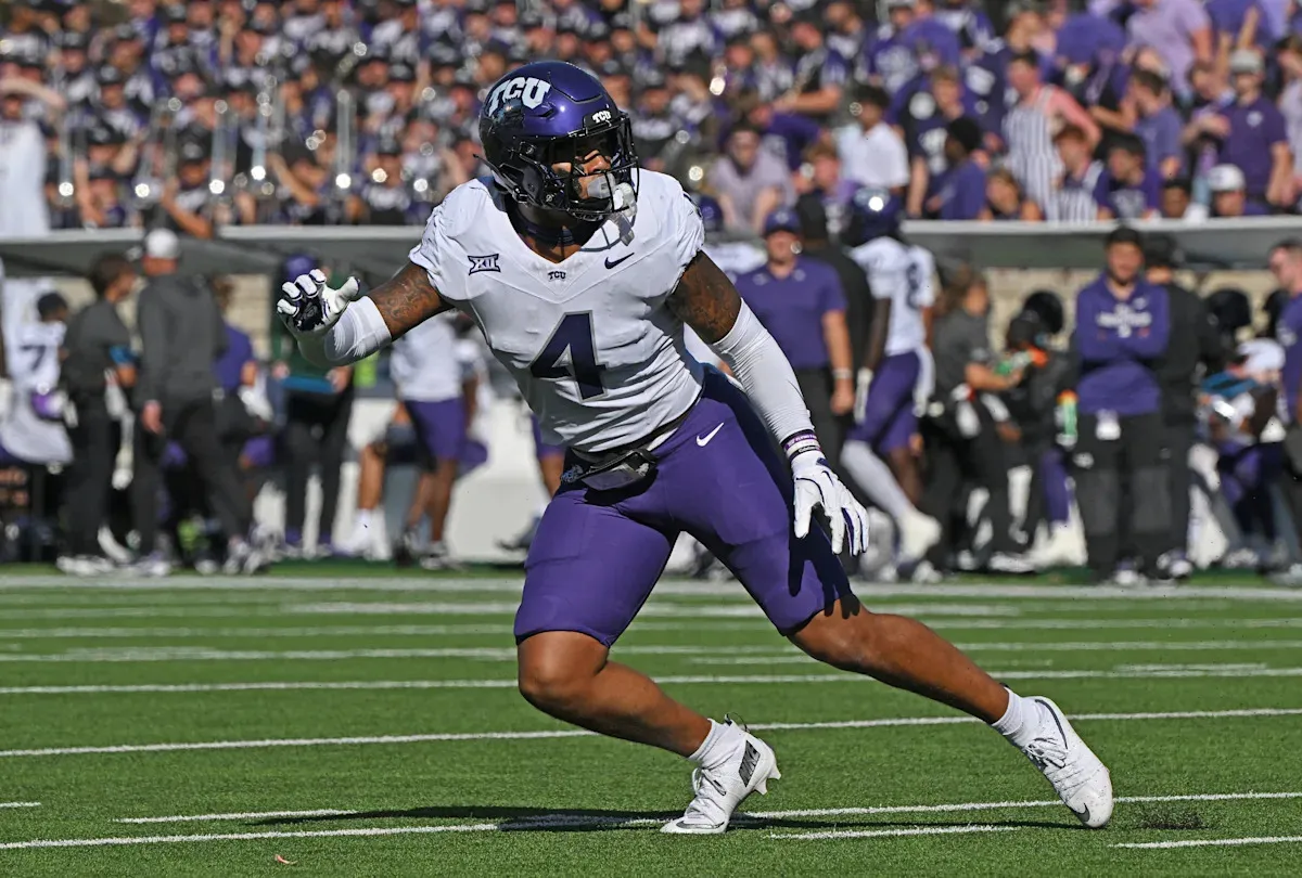 นาฏกรรมแห่งแรงปะทะ: Namdi Obiazor กับการจารึกชื่อสู่ New England Patriots ในค่ำคืนแห่งโชคชะตา
