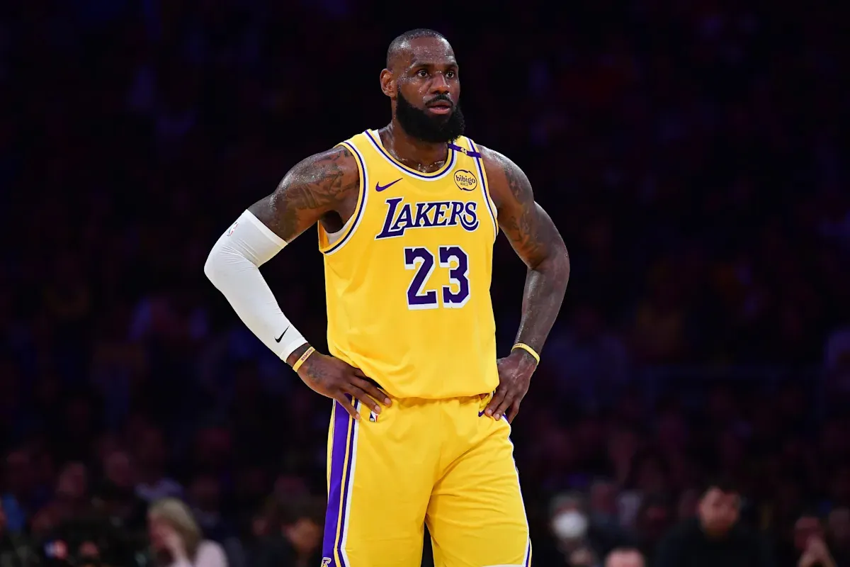300 นัดแห่งตำนาน: เมื่อ LeBron James จารึกประวัติศาสตร์บทใหม่ที่ไม่มีใครเอื้อมถึง