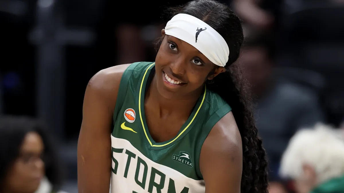 กระสุนปืนและกลิ่นขี้ผึ้ง: เจาะลึกตัวเต็งรางวัล WNBA 2026 ผ่านสายตาคนข่าวสายดาร์ก