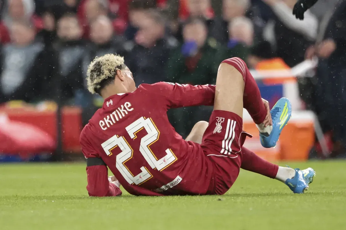 ข่าวร้ายที่มาพร้อมมีดหมอ! Hugo Ekitike ผ่าตัดเอ็นร้อยหวายผ่านฉลุย แต่แฟน Liverpool เตรียมทำใจรอไปยาวๆ