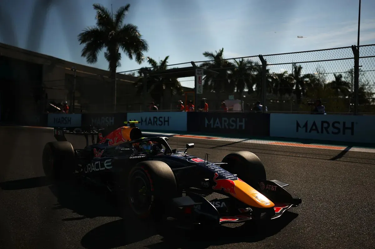 โศกนาฏกรรมแห่งวารี: Miami Grand Prix ประกาศเลื่อนเวลาชิงชัย เร่งเครื่องหนีพายุคลั่งที่จ้องทำลายล้างกริพบนพื้นแทร็ก
