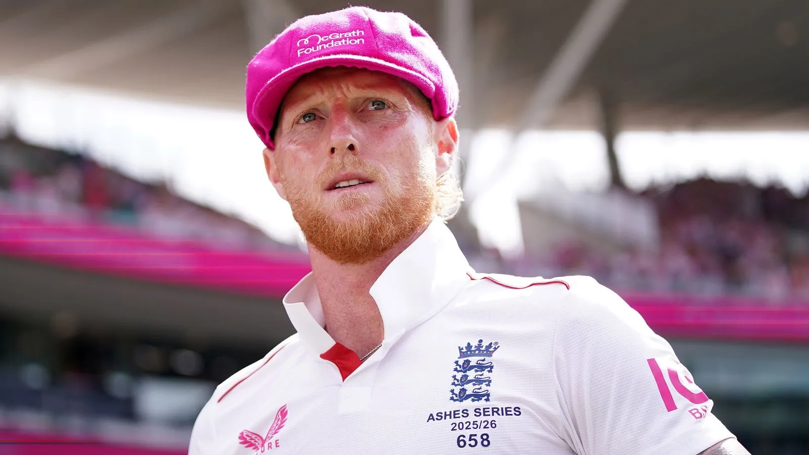 รอยร้าวในโครงสร้างและโอกาสท่ามกลางความเสื่อมสลาย: Ben Stokes กับเสียงเพรียกหาผู้สืบทอดใน County Championship