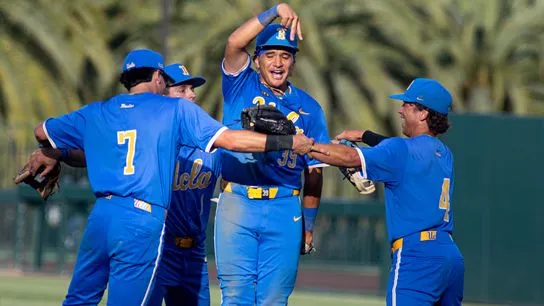 วิเคราะห์งบการเงินบนผืนหญ้า: UCLA เฉือน Michigan State 4-3 ในเกมที่ประสิทธิภาพการผลิตดิ่งเหวหลังอินนิ่งแรก