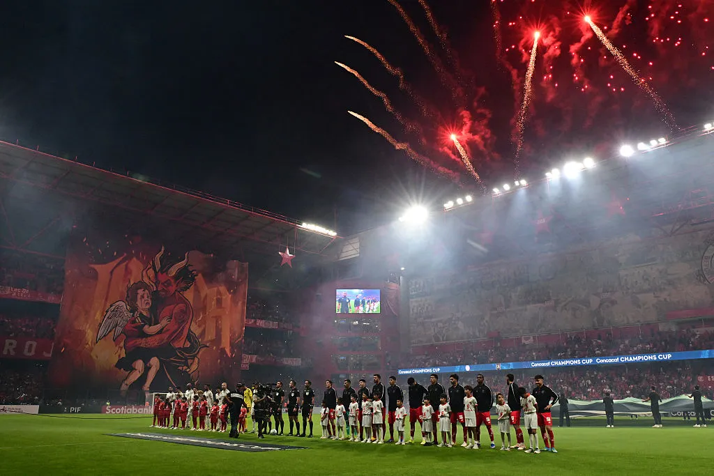 ปาฏิหาริย์แห่งพฤกษาและเพลิงกัลป์: เมื่อเหล่าสาวก Toluca เนรมิตสวนสวรรค์และนรกานต์ในศึก Champions Cup