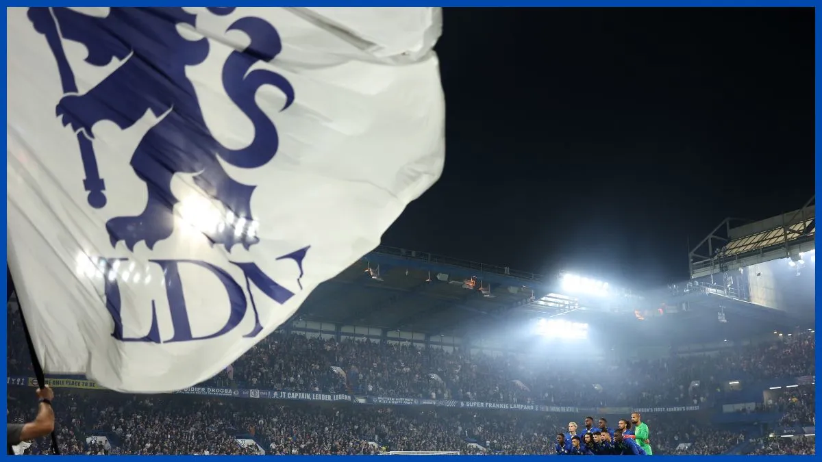 หนีไปดื้อๆ! แข้งรุ่นใหญ่ Chelsea กะเนียนวิ่งเข้าอุโมงค์ ไม่สนแฟนบอลหลังจบเกมพ่ายผี