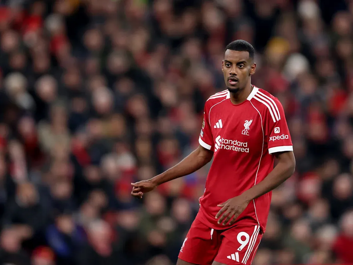 เซอร์ไพรส์จัด! Isak ออกสตาร์ทตัวจริงลุยศึก Merseyside Derby ฟัดกับ Everton