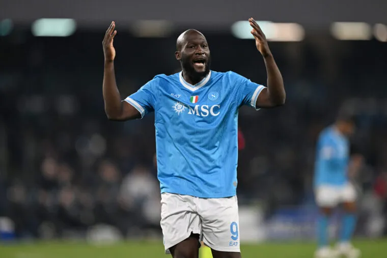 จบดราม่า! Romelu Lukaku กับ Napoli จูบปากคืนดี หลังเปิดศึกชิงนาง (พยาบาล) เรื่องกายภาพ