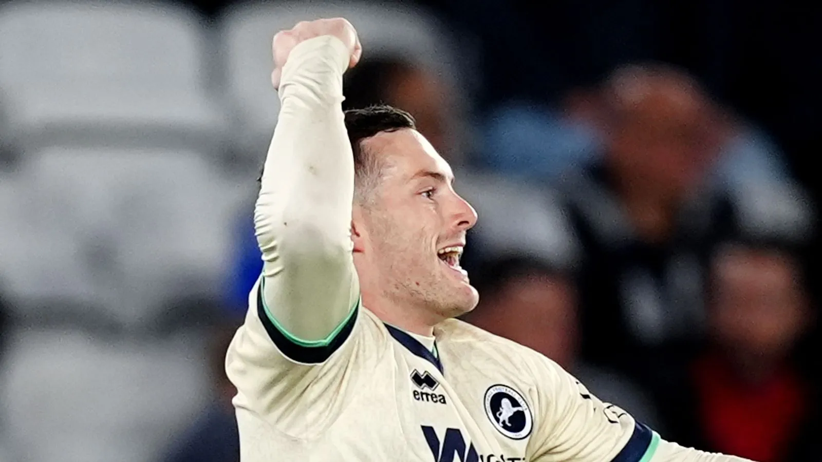 เกือบขิดแต่ยังคิดถึงตั๋วเลื่อนชั้น! Millwall บุกเจ๊า Leicester ที่ตกชั้นไปแล้วแบบลุ้นจนตัวโก่ง