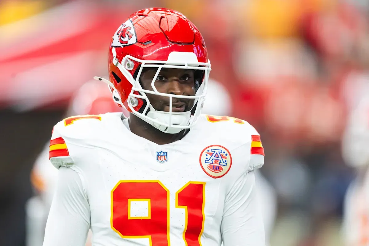 ฤดูกาลที่ผันแปร: Kansas City Chiefs ปฏิเสธการต่อสัญญาปีที่ห้าแก่ Felix Anudike-Uzomah กิ่งก้านที่ยังรอวันผลิบาน