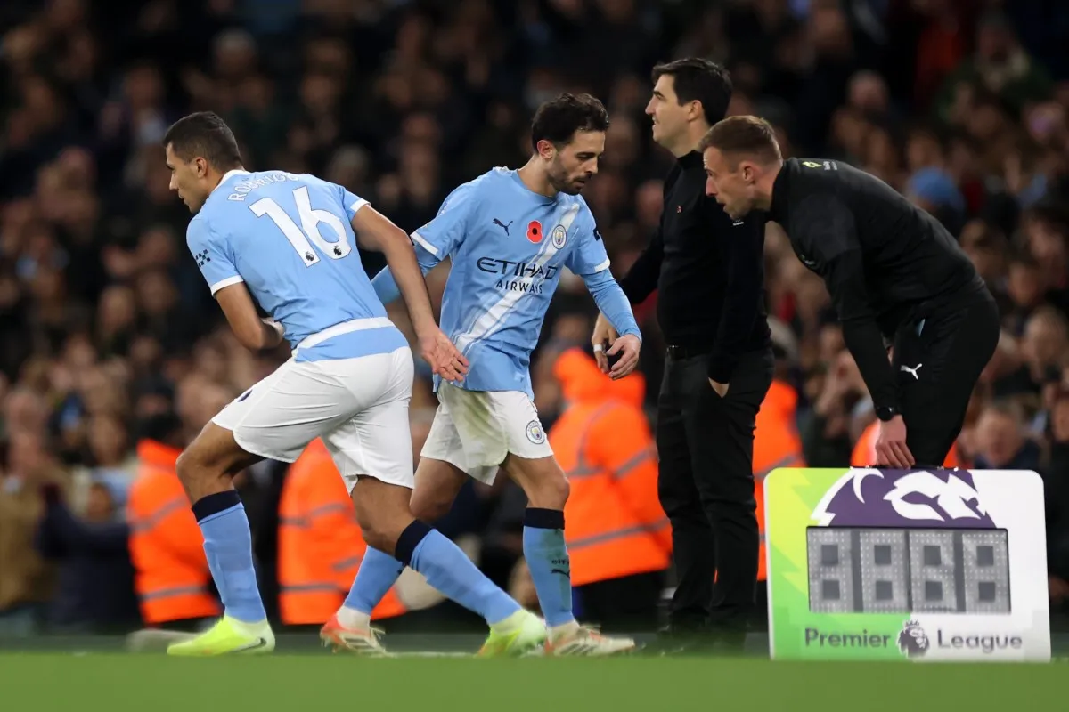 สองหัวใจในแดนกลาง: เมื่อ Manchester City ต้องฝากความหวังไว้ที่คู่หูดูโอ้จอมเก๋าฟัดกับ Arsenal