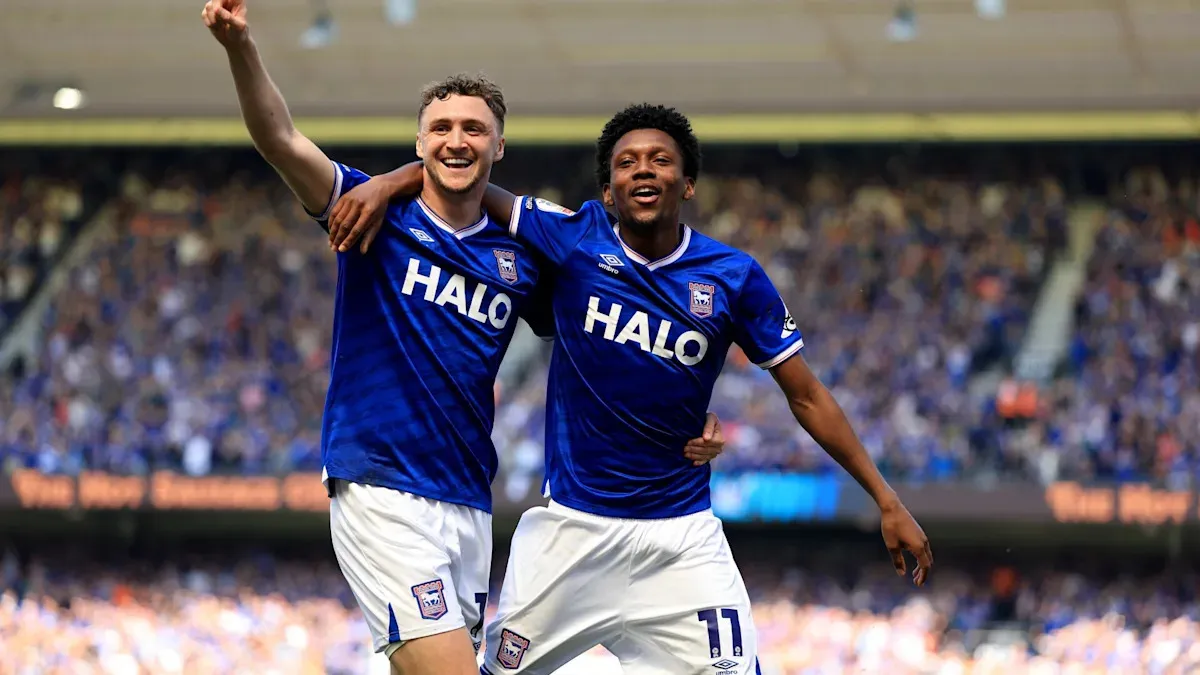 รถไถติดเทอร์โบ! Ipswich Town คัมแบ็ก Premier League หน้าตาเฉย หลังต้อน QPR นิ่มๆ วันปิดฤดูกาล