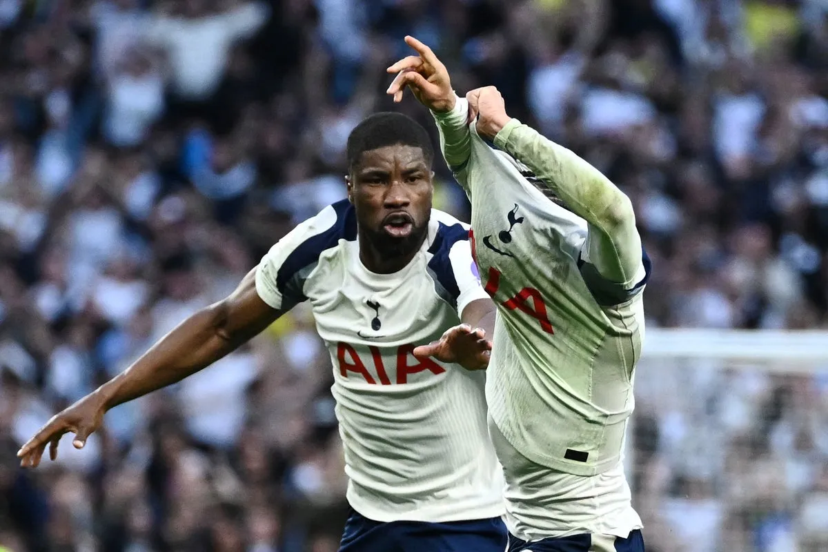 เกียรติยศที่ถูกย่ำยี: Tottenham ประณามการเหยียดเชื้อชาติอันโสมมต่อ Kevin Danso พร้อมประสานเจ้าหน้าที่เร่งล่าตัวผู้กระทำผิด