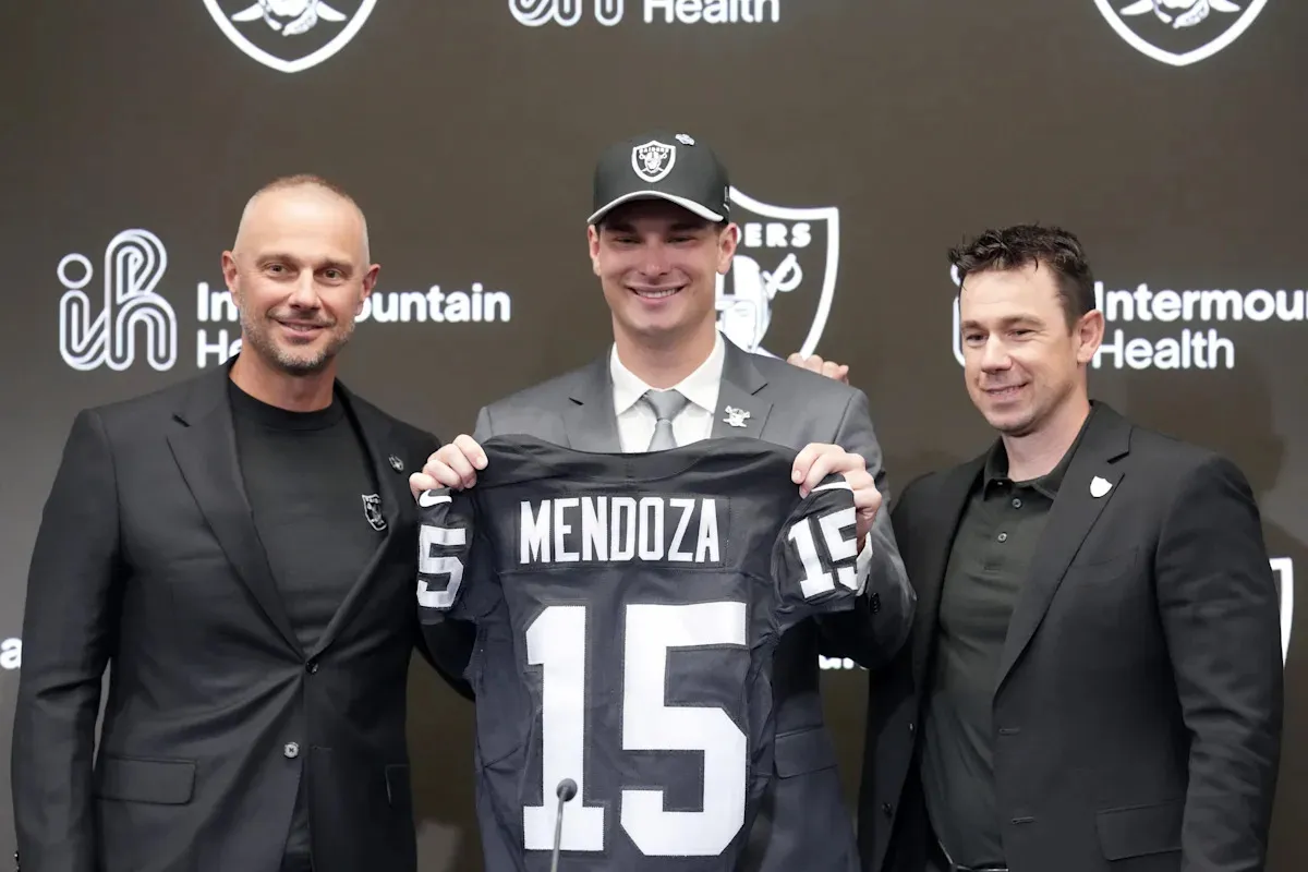 เจาะลึกพิมพ์เขียวแห่งอนาคต: วิพากษ์นาฏกรรมและกลศาสตร์การคัดตัว Draft Class 2026 ของ Raiders