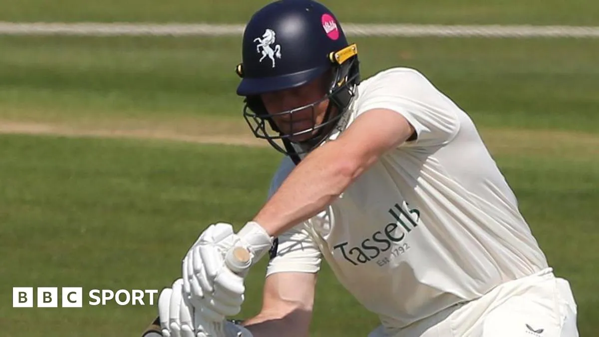 ความเสื่อมสลายที่ St Lawrence Ground: Derbyshire เผชิญภารกิจ 384 รัน ท่ามกลางซากปรักหักพังของโอกาส