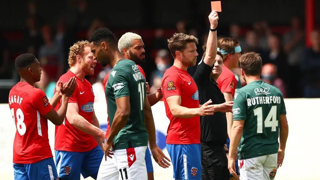 เมื่อปฐมบทแห่งฮอลลีวูดของ Wrexham จบลงด้วยหยาดน้ำตาในนัดชิงชะตา