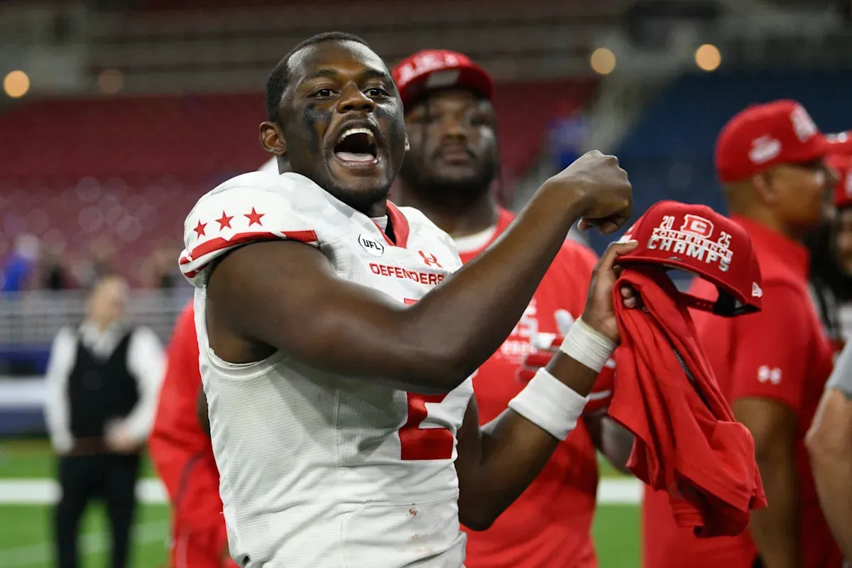 เงาที่เหลืออยู่: เหล่า Georgia Bulldog ในสมรภูมิ UFL