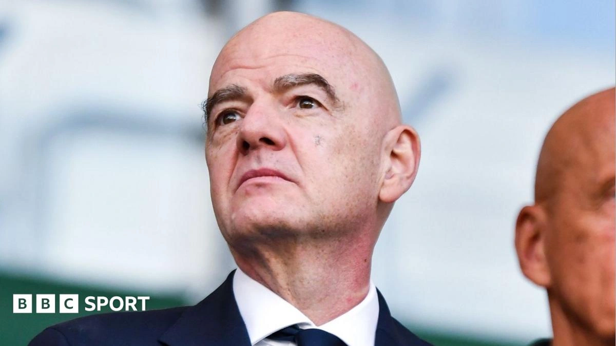 Rui Pinto โจมตี Gianni Infantino ไม่ควรมีที่ยืนในวงการฟุตบอลหลังเอื้อประโยชน์ Manchester City