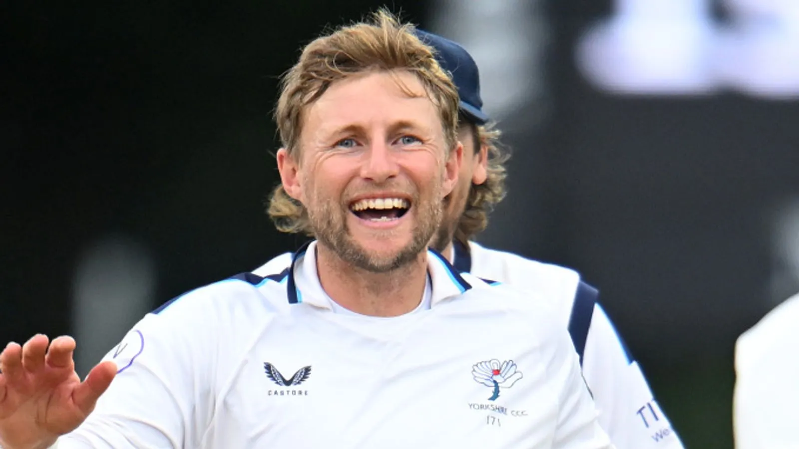 Joe Root ร่างทอง! สวมบทมือปราบสัมภเวสีพา Yorkshire พลิกนรกตบ Somerset คาบ้าน