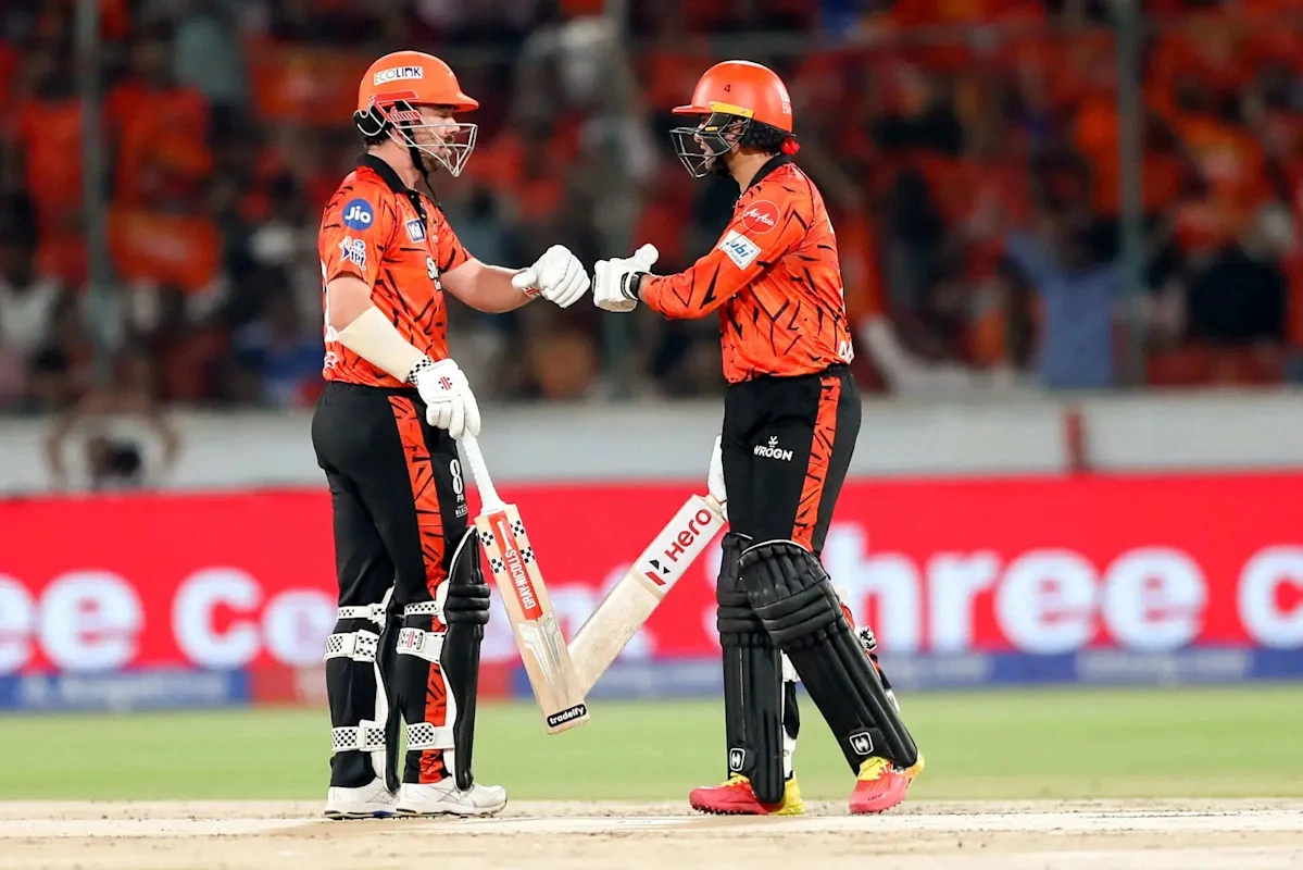 พรีวิว IPL 2026, CSK ปะทะ SRH: บททดสอบแห่ง Chepauk ของคู่หู ‘Travi-Shek’ เมื่อ CSK ต้องดิ้นรนเพื่อลมหายใจสุดท้ายสู่รอบเพลย์ออฟ
