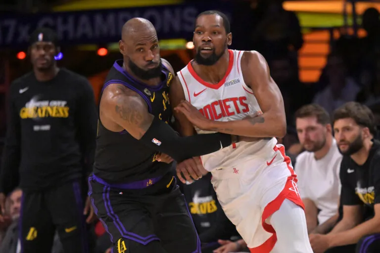 เจาะรอยเลือดบนพื้นไม้: Lakers บุกรัง Rockets กับเดิมพันที่ไม่มีทางถอยหลัง