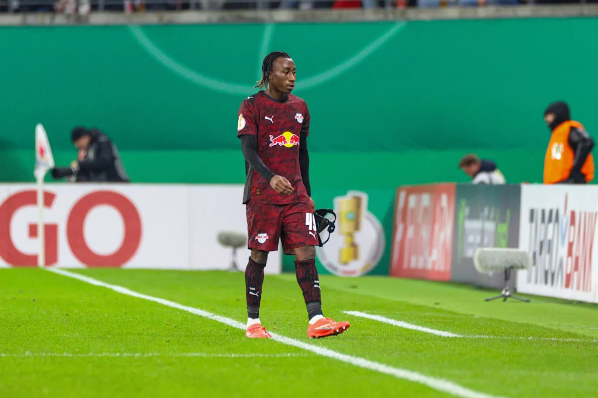 “หงส์แดงเอาแน่!” นักข่าวฟันธง Liverpool เตรียมปาดหน้าคว้าตัวปีกดาวรุ่งฟอร์มฮอตเสริมทัพ