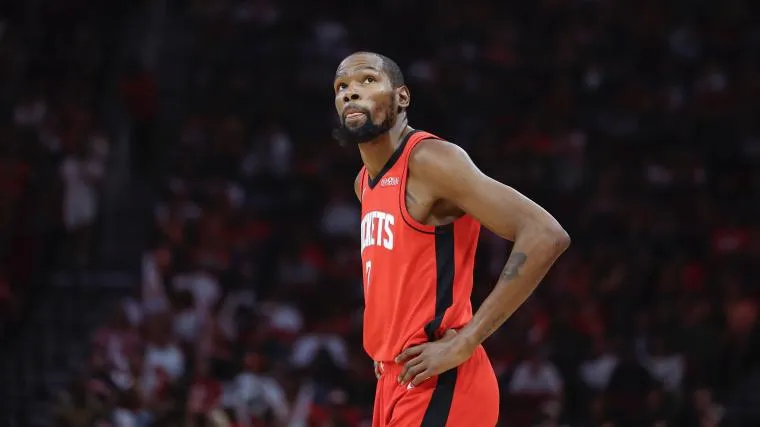 วิเคราะห์ความเสี่ยง Kevin Durant: เมื่อภาวะเข่าฟกช้ำกลายเป็นหนี้สินระยะสั้นของ Rockets ในเกมที่ 1