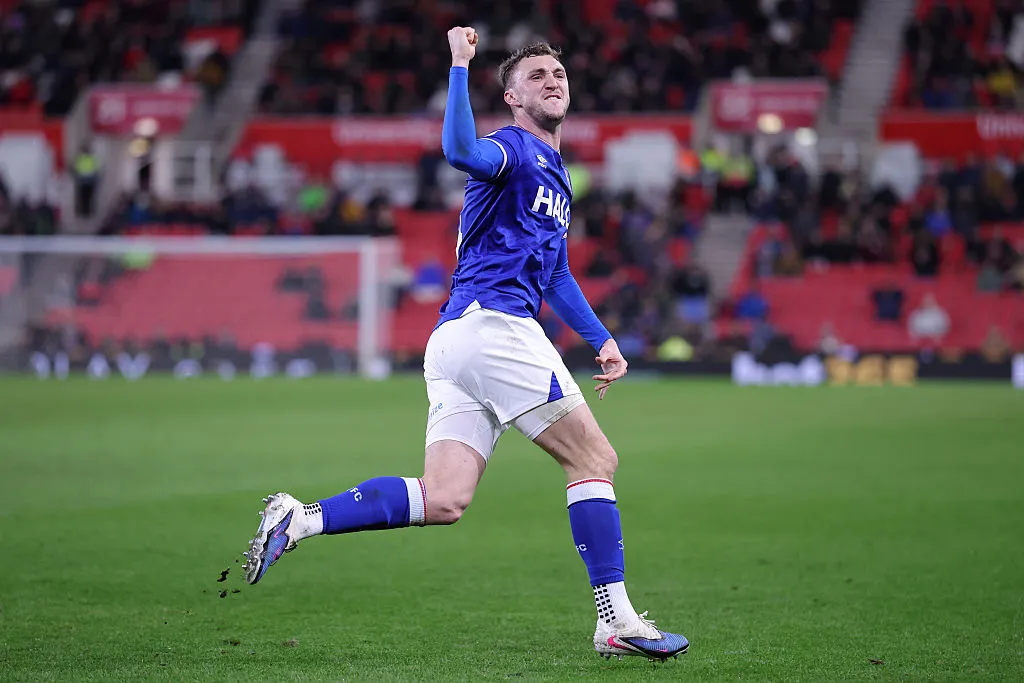 ข่าวดีแห่งรุ่งอรุณที่ Portman Road: Jack Taylor คืนทัพ Ipswich Town พร้อมจารึกประวัติศาสตร์นัดชี้ชะตา