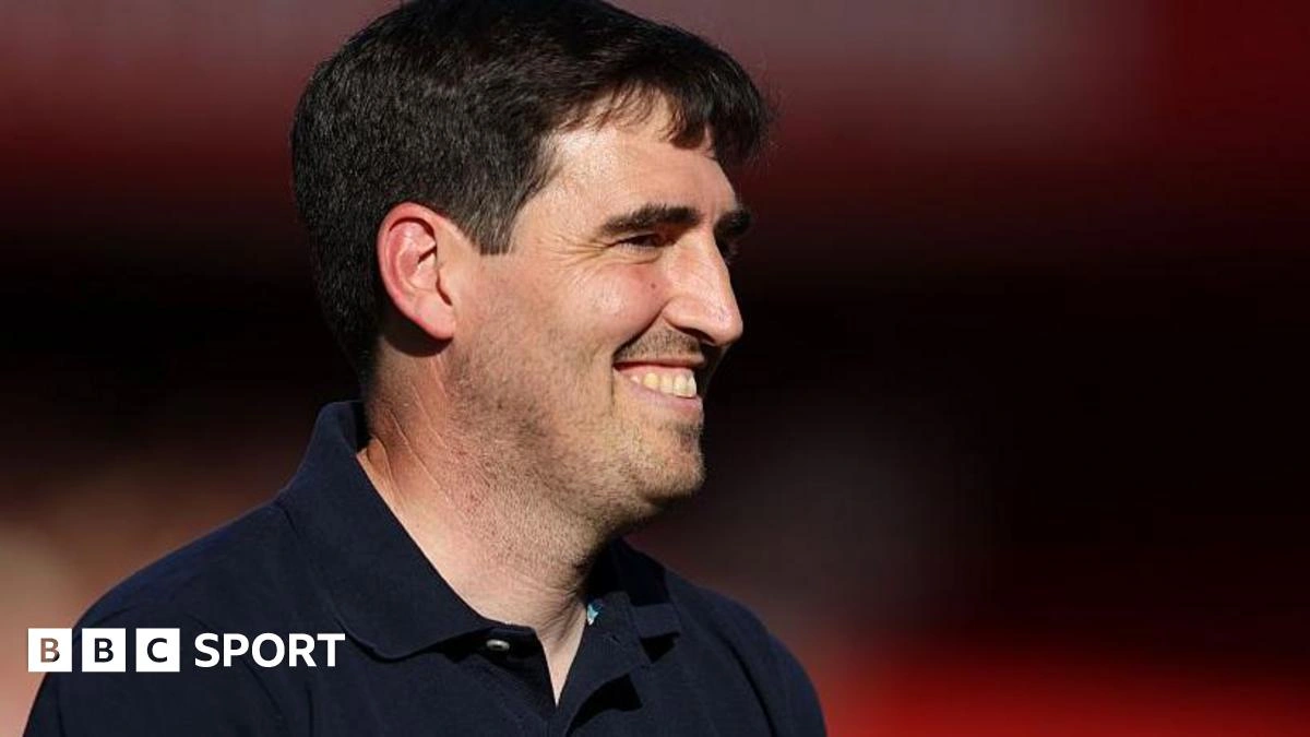 Liverpool เตรียมเปิดโต๊ะเจรจา Andoni Iraola หวังดึงตัวเสียบเก้าอี้กุนซือแทน Arne Slot