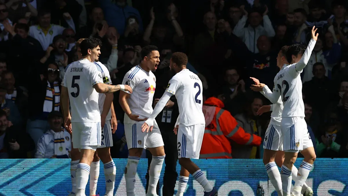 Leeds ถล่ม Wolves 3-0: ยูงทองผยองเดช เกือบจะรอดตายแบบหล่อๆ