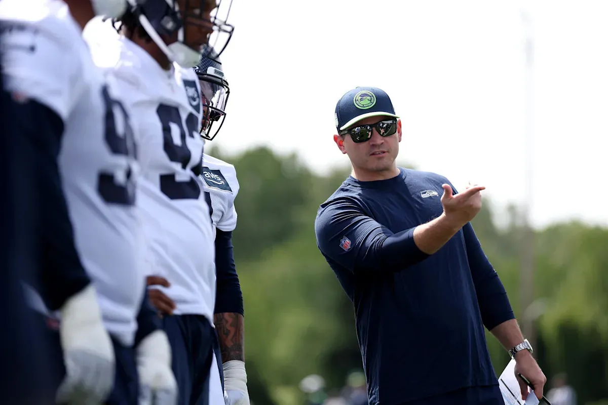 ปฐมบทแห่งแรงเหวี่ยง: เมื่อเหล่ารุกกี้ Seattle Seahawks เริ่มต้นจารึกนาฏกรรมบนผืนหญ้า