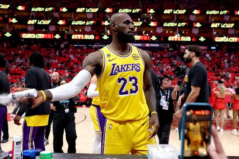 วิเคราะห์ความเสี่ยงเชิงโครงสร้าง: Stephen A. Smith กับคำเตือนเรื่องความล้มเหลวของ LeBron James ในซีรีส์พบ Rockets
