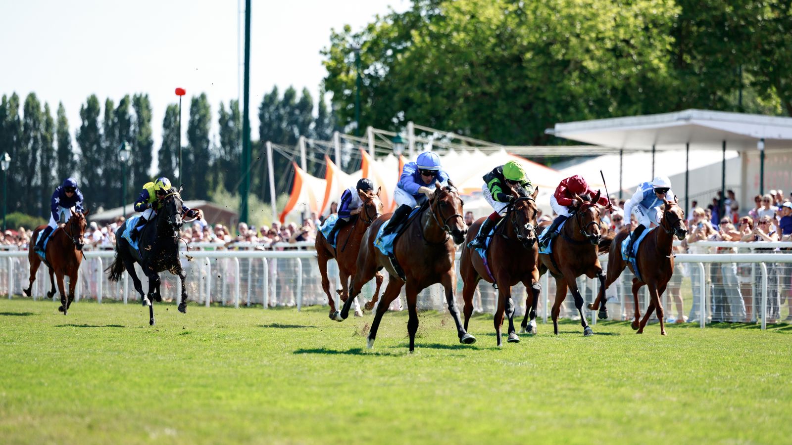 วันนี้ที่ Sky Sports Racing: My Highness เปิดตัวปังที่ Deauville!