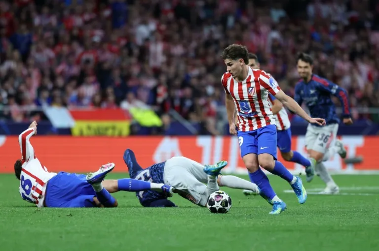 ปณิธานแห่งตราหมี: Atletico Madrid กับภารกิจพิสูจน์ความทะเยอทะยานต่อ Julian Alvarez ในศึกดวล Arsenal